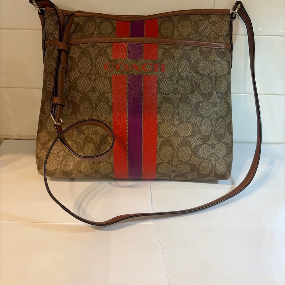 Coach Varsity Stripe File Bag F57897 - Picture 3 of 9